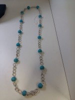Collana con pietre dure turchese