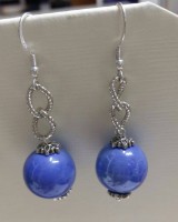 Orecchini con perla in ceramica blu chiaro